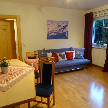 Apartment Alpenjuwel By Piaunddirk Hippach