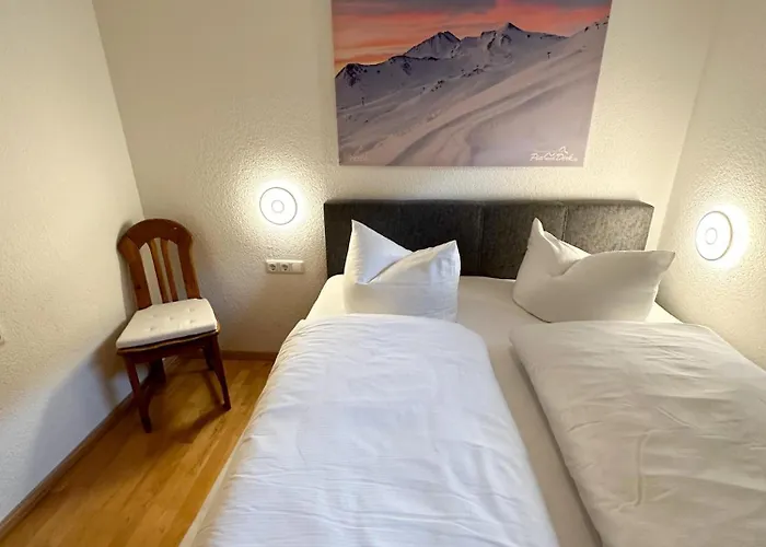 Alpenjuwel By Piaunddirk * היפאך