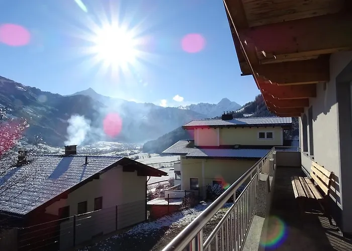 Alpenjuwel By Piaunddirk * היפאך